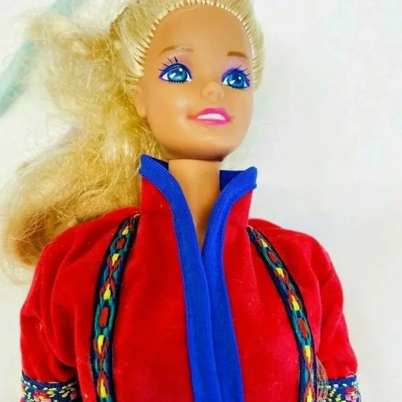 MATTEL BARBIE Doll Blond Hair Blue Eyes 2 Piece Outfit 12" Tall Used Free Ship - Picture 12 of 12